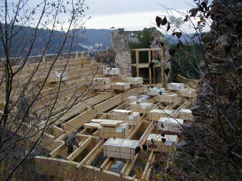 Aufbau der Tribüne